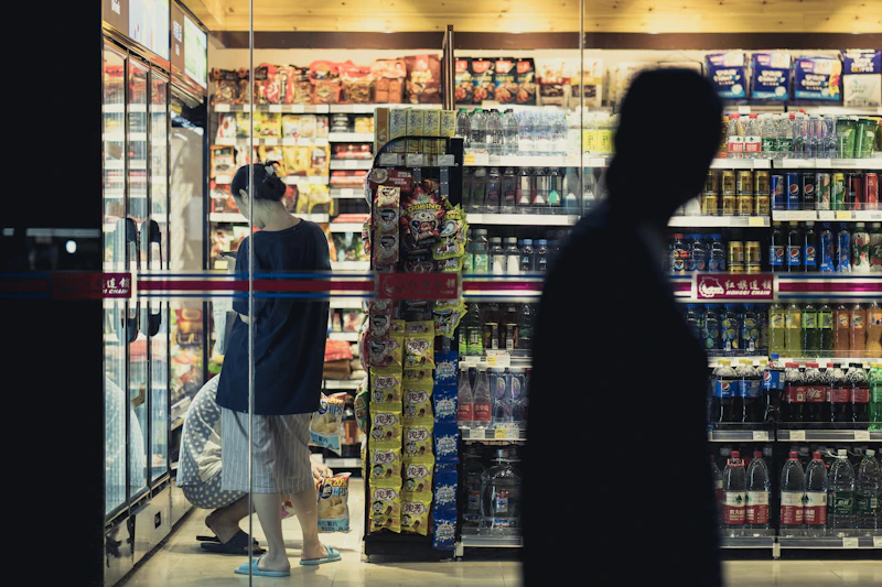 tax reform documents laptop, supermarket shel em Cuiabá - Sistema de gestão e automação comercial MAXDATA CBA
