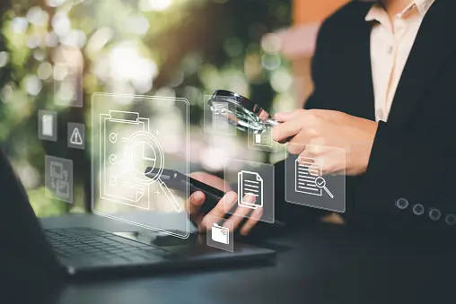 Tecnologia ERP e tax audit documents laptop, financial report em Cuiabá e região - MAXDATA